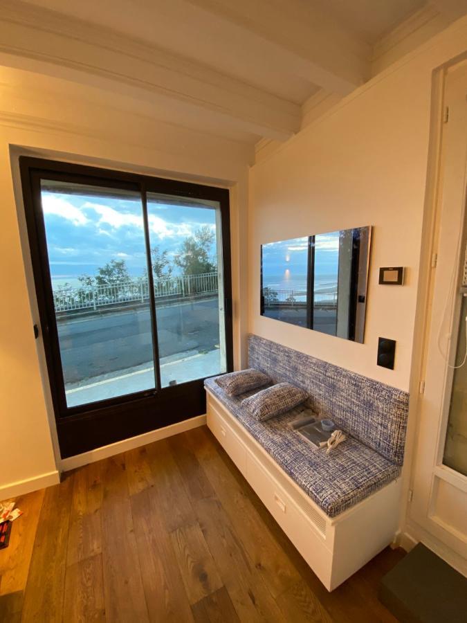 Appartement Face Mer Avec Terrasse Et Parking トルヴィル＝シュル＝メール エクステリア 写真