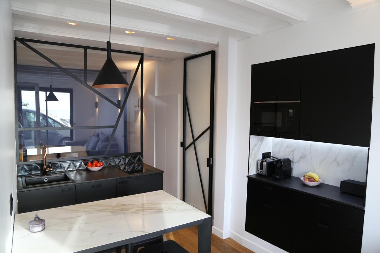 Appartement Face Mer Avec Terrasse Et Parking トルヴィル＝シュル＝メール エクステリア 写真